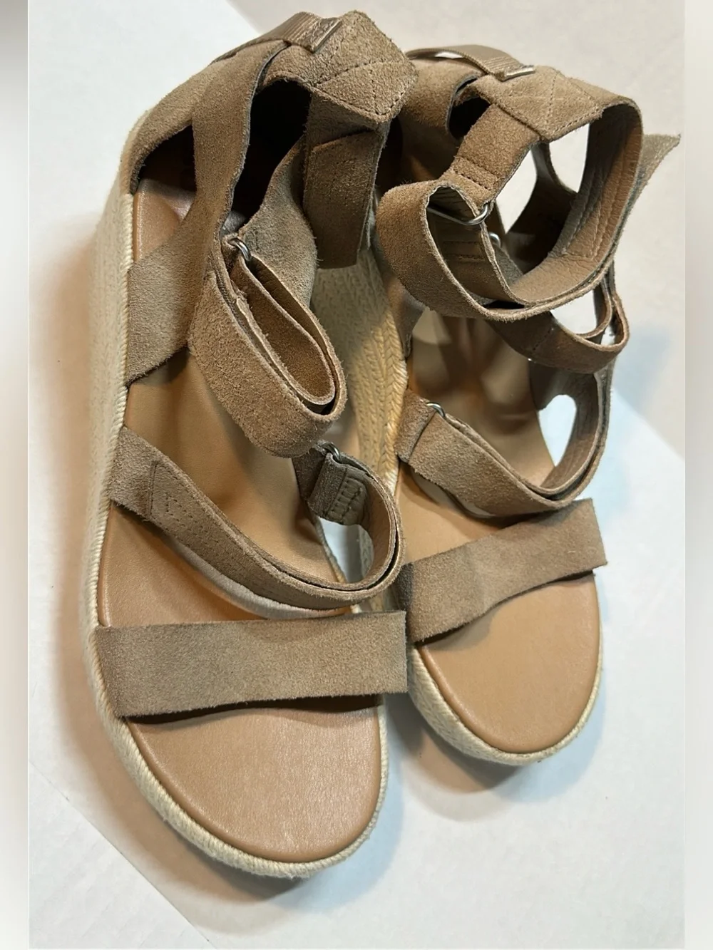 Sorel Women’s Suede Wrap Wedge Sandals in Taupe size 10
